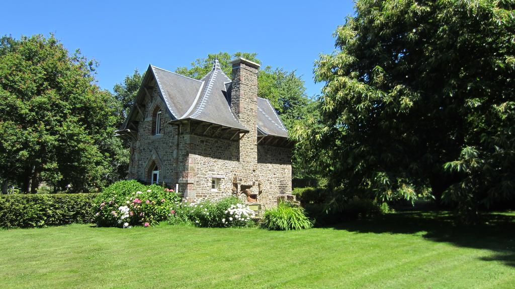 Holiday Home Chateau De Bouceel Mont Saint Michel Vergoncey Екстериор снимка